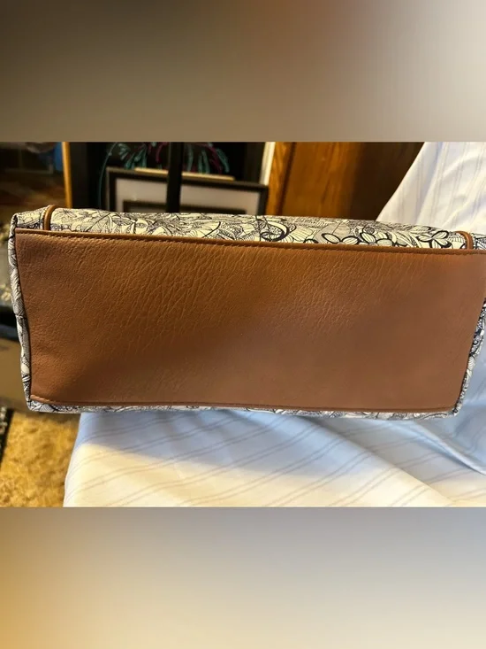 Sakroots Black & White Floral Canvas Tote with Tan Trim - Picture 7 of 10